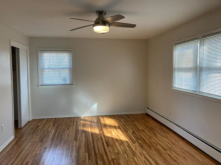 162 Railroad Ave — Photo 8