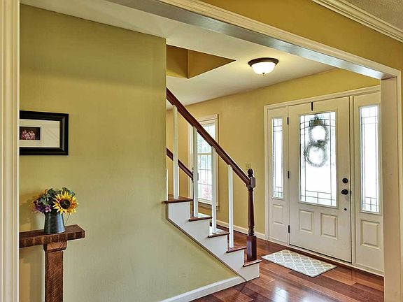 2nd image of 7688 Hermitage Ct