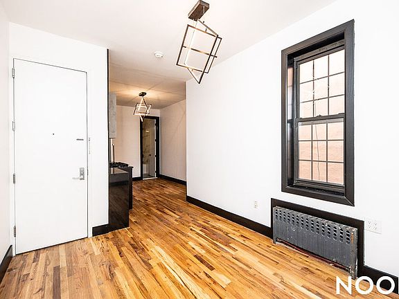 4th image of 1154 Gates Ave APT 2L