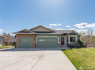 616 19th St NE, East Wenatchee, WA