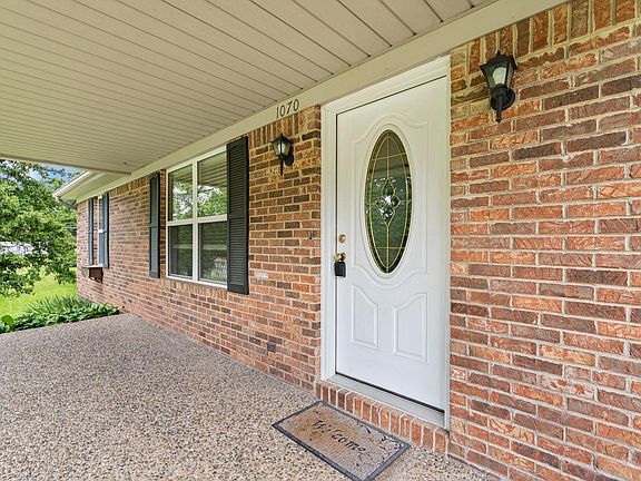 3rd image of 1070 Toler Rd NW