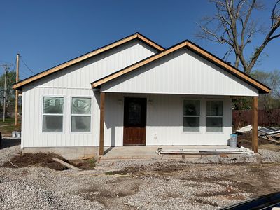 219 N Rinker Avenue, Aurora, MO, 65605