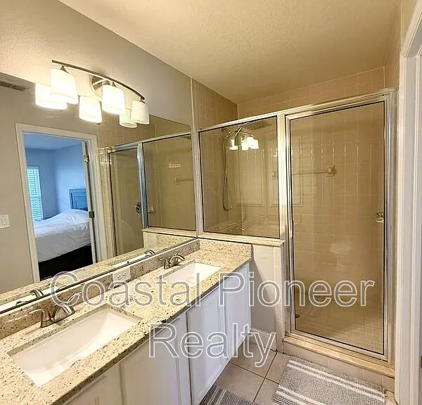 1934 W Spruce St — Photo 26