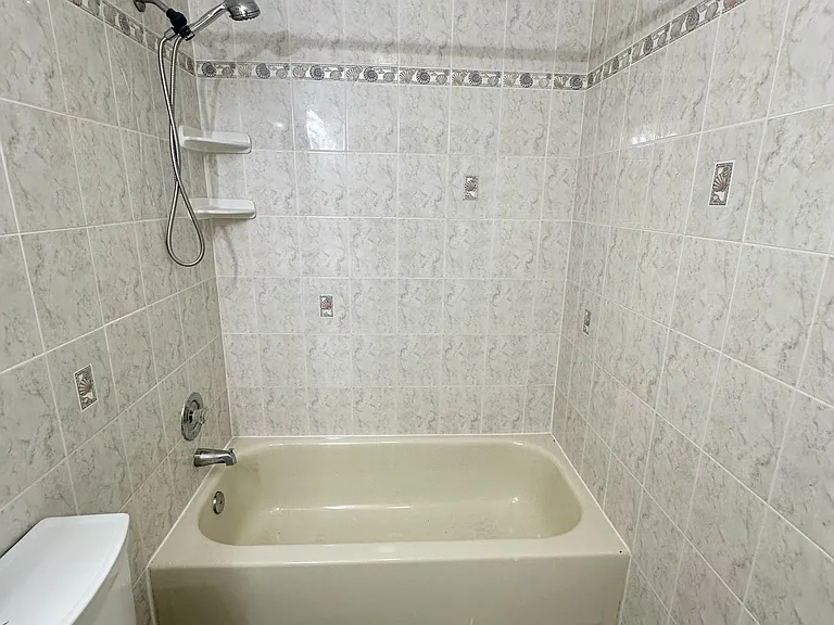 1749 Hillside Pl — Photo 24
