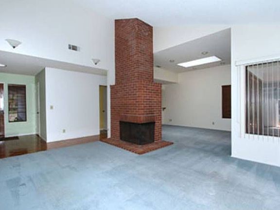 5th image of 1126 Village Dr