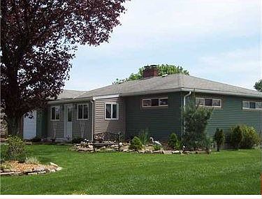 1st image of 118 Charles Dr