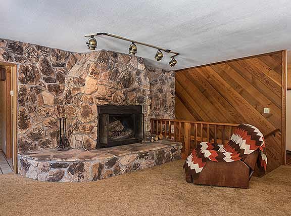 5th image of 15581 Northwoods Blvd