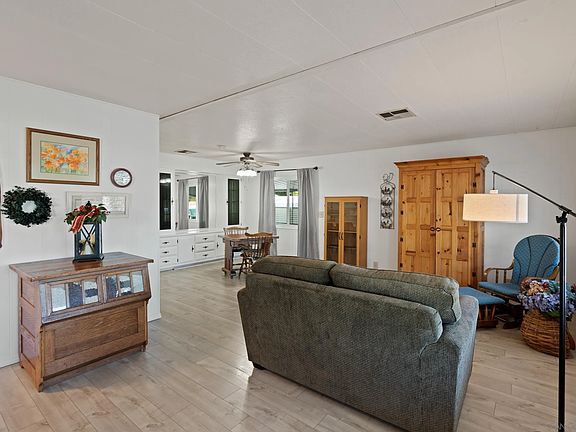 4th image of 1145 E Barham Dr Space 40