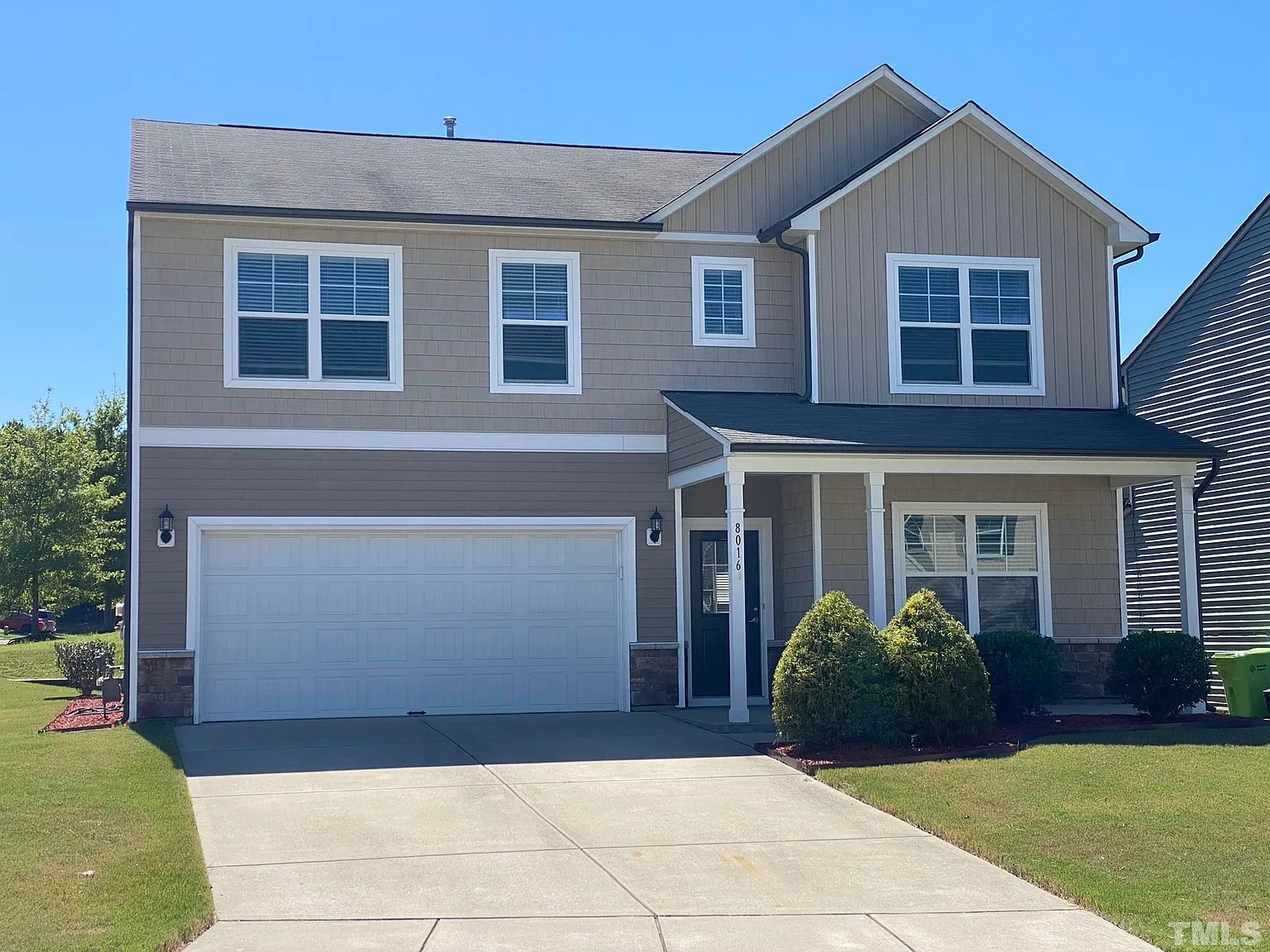 5 bed, 3.0 bath, 2800 sqft, $2,450 — Photo 1