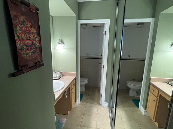 4th image of 1200 N Vine St APT 4F