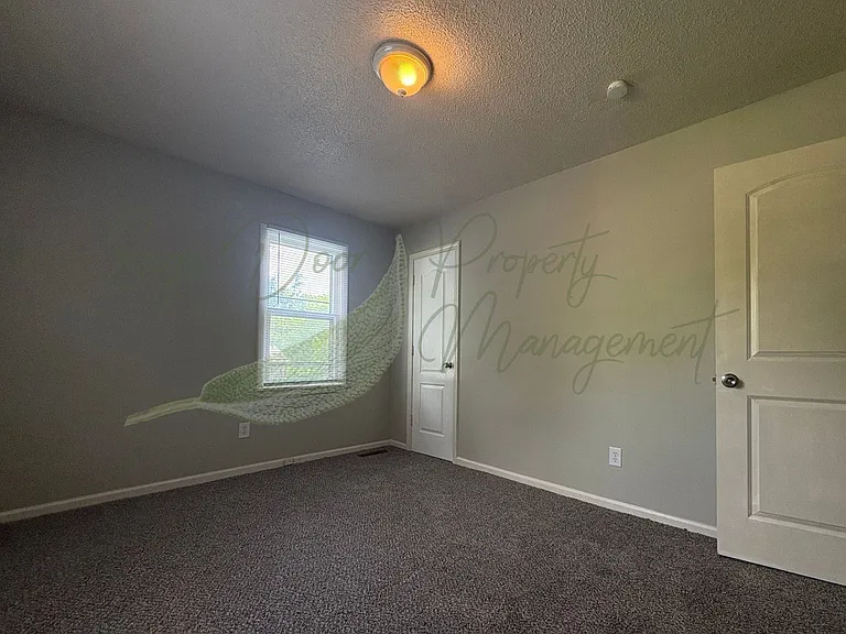9409 E 67th Ter — Photo 15