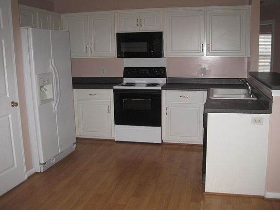 Kitchen, does not have the new counter tops in yet nor the stove.