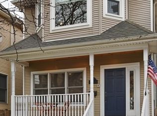 2033 W Cuyler Ave, Chicago, IL 60618