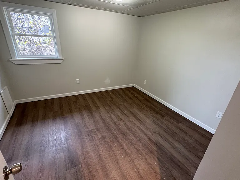 281-283 Beaver St #3 — Photo 9