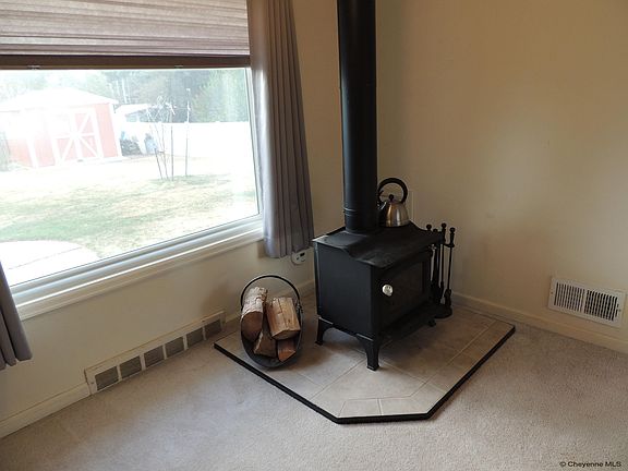 3rd image of 3422 Dover Rd