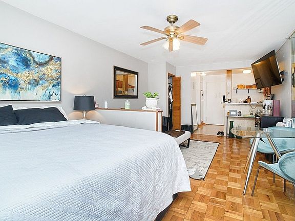 5th image of 650 Washington St #1W