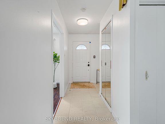 5th image of 11 Addington Cres