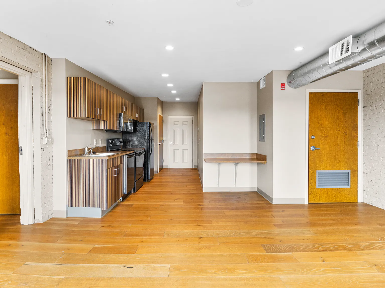 1 bed, $1,050 — Photo 4