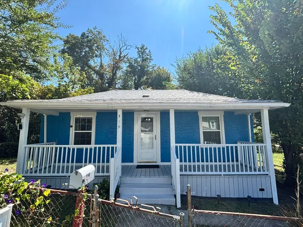 319 E Hazel St, Covington, VA 24426