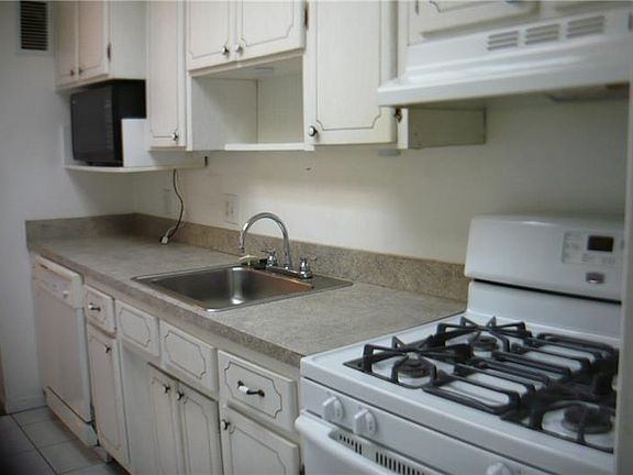 2nd image of 5915 18th St N APT 5