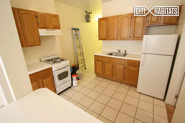 Rented by Citi Habitats | media 16