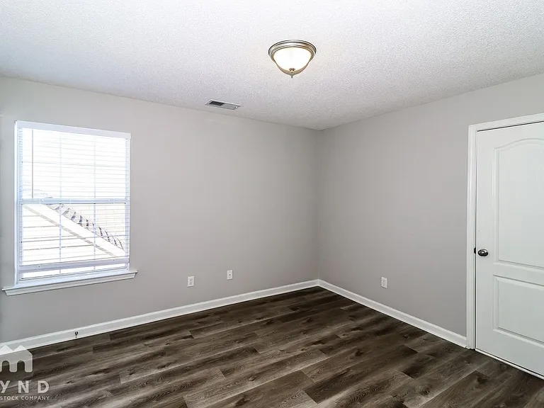 10182 Sterling Ridge Dr — Photo 11