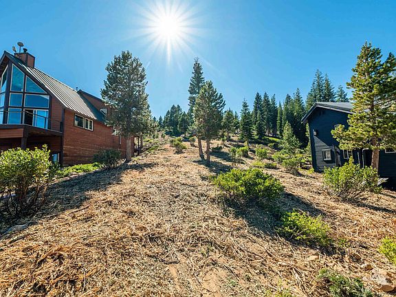 4th image of 15644 Skislope Way