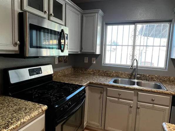 4760 Woodland Ave, Las Vegas, NV 89121