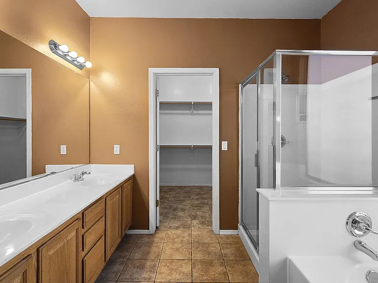 18651 W Sunrise Dr — Photo 20