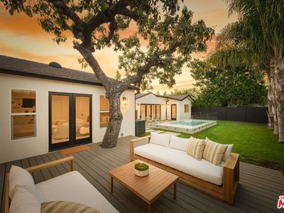 3953 S Victoria Ave, Los Angeles, CA, 90008