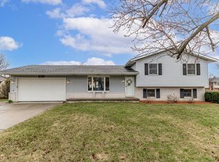 9839 Fillmore St, Crown Point, IN 46307