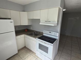 16951 NE 18th Ave APT 8, Miami, FL 33162