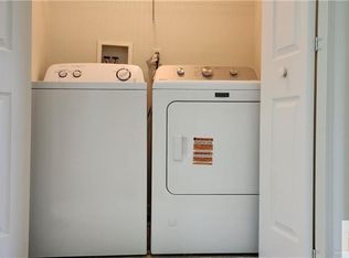 17 Rondell Ln #190, South Amboy, NJ 08879