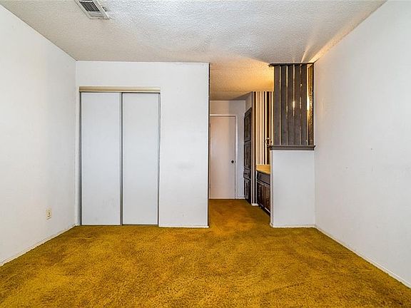 2nd image of 3114 E Park Dr