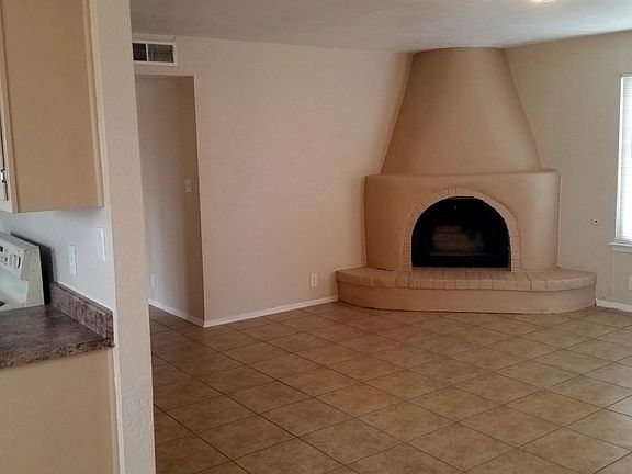 Large LR, Kiva fireplace