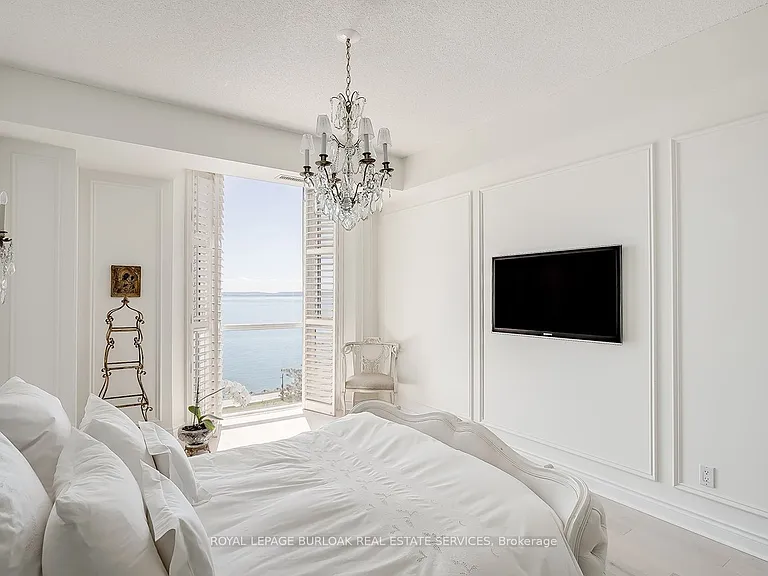 1477 Lakeshore Rd #704 — Photo 15