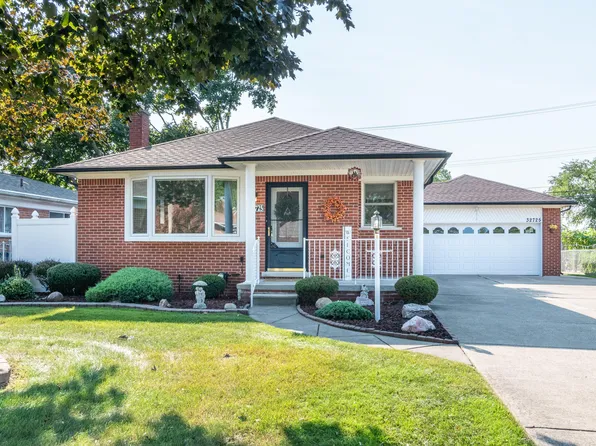 32725 Ruehle Ave, Warren, MI 48093