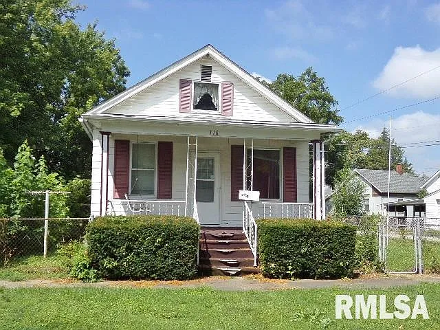 716 14th St photo 1
