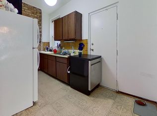 Raised First Floor East Lakeview One Bedroom, Chicago, IL 60657