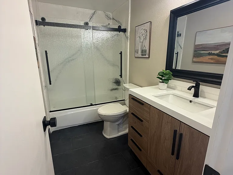 2nd bathroom