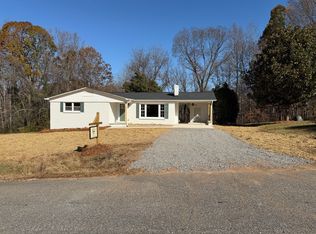 1642 Morningside Dr, Newton, NC 28658