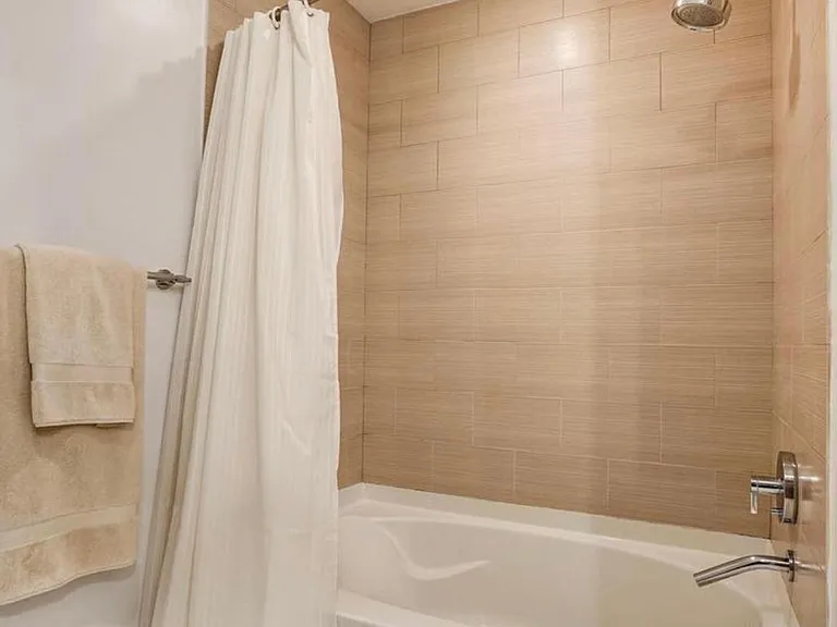 1010 Massachusetts Ave NW #Penthouse 108 — Photo 18