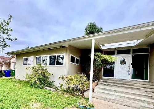 16817 Liggett St Photo 1