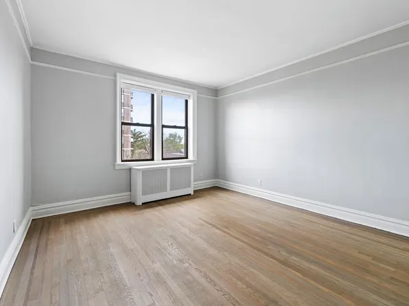 755 Anderson Avenue image 11 of 14