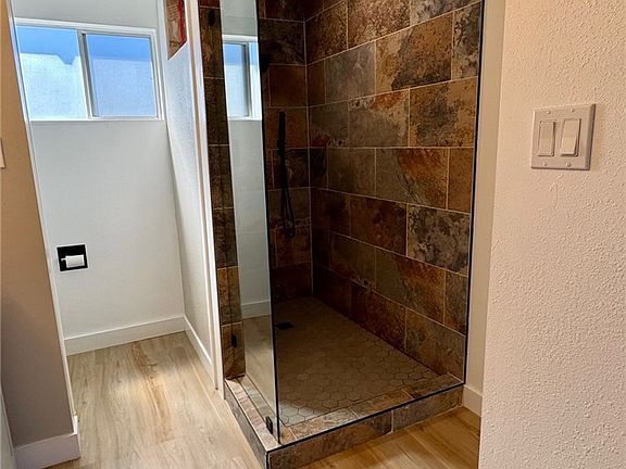 5th image of 2304 Workman Ave