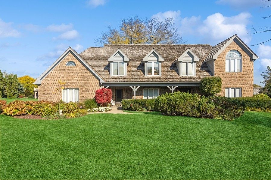 1st image of 2 Harvard Ln