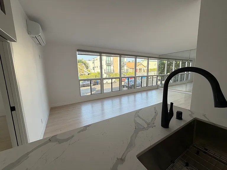 1926 N Vista Del Mar Ave #1 — Photo 16