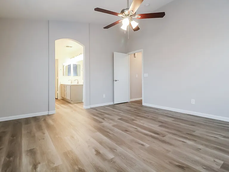 24254 W Desert Bloom St — Photo 11