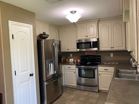 5th image of 5328 Vine Dr