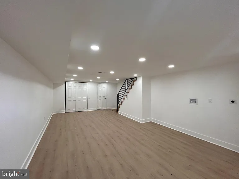 8033 Williams Ave — Photo 24